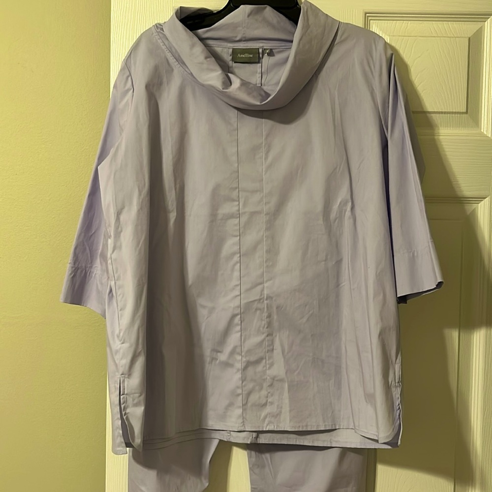 Amelline lavender outfit size M